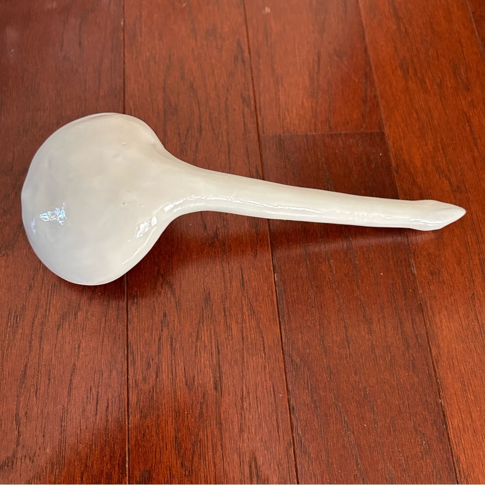 vintage white ceramic hen-on-nest soup tureen with a matching ladle - Picture 8 of 9